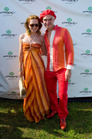 Illustration for article titled Desperate Housewives Fashion At Bridgehampton Polo